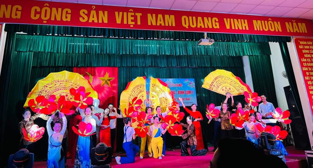 Liên hoan ca múa nhạc Công- nông- binh cụm 1 tại xã Tân Viên