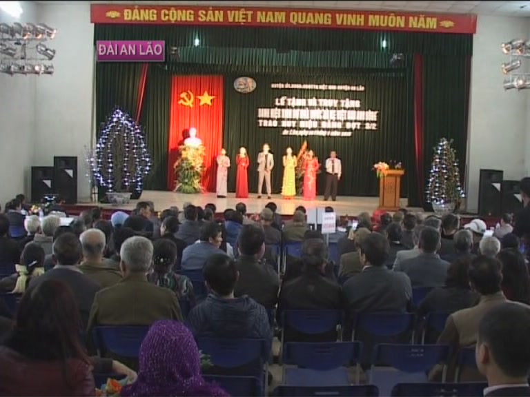 Huyện An Lão tổ chức lễ trao tặng và truy tặng danh hiệu bà mẹ Việt Nam anh hùng huy hiệu Đảng đợt 2 