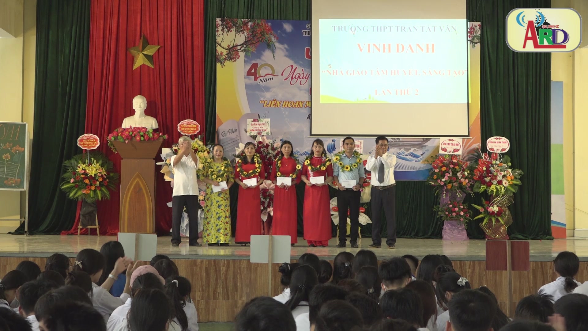 Trường THPT Trần Tất Văn kỷ niệm 40 năm ngày nhà giáo Việt Nam 20/11