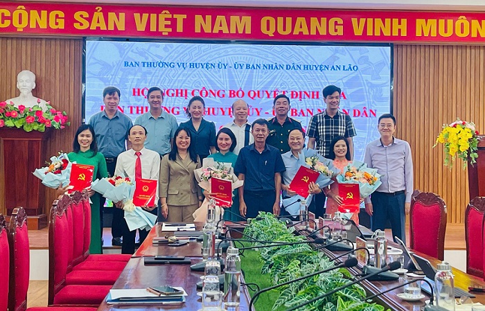 Hội nghị công bố quyết định của Ban thường vụ Huyện ủy, UBND huyện An Lão về công tác cán bộ