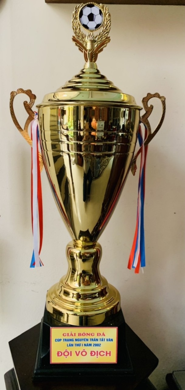 Cúp vàng Giải bóng đá Cúp Trạng Nguyên Trần Tất Văn lần thứ I năm 2022