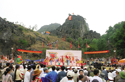 Ban ATGT huyện mở đợt cao điểm đảm bảo trật tự ATGT lễ hội Núi Voi